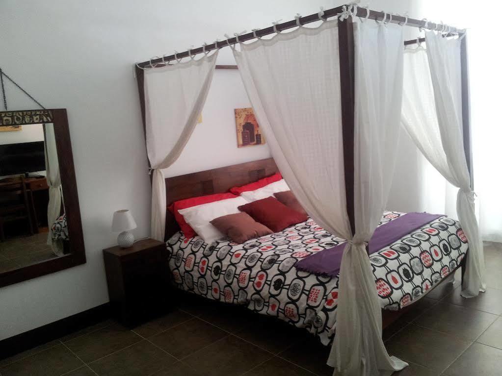 La Terrazza Sul Centro Bed & Breakfast Palermo Dış mekan fotoğraf