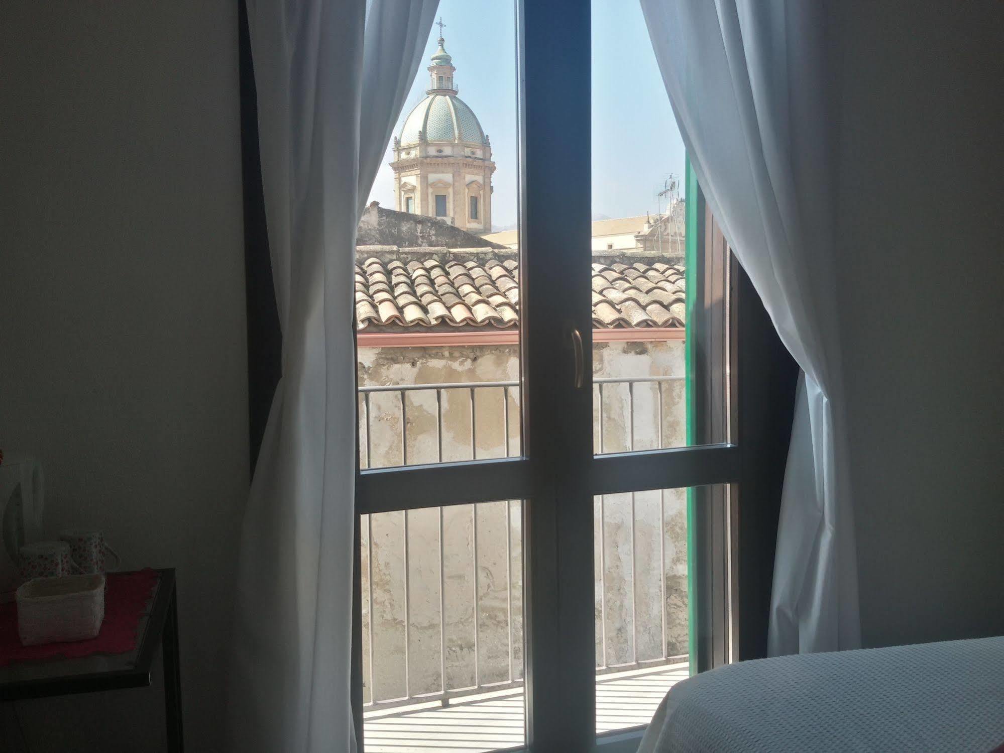 La Terrazza Sul Centro Bed & Breakfast Palermo Dış mekan fotoğraf